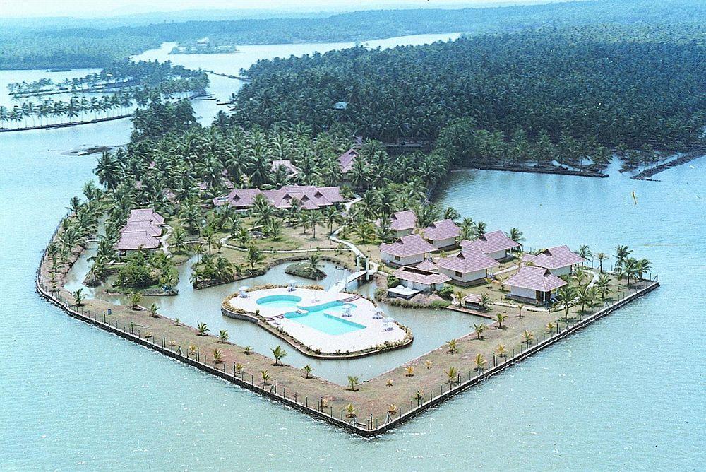 Aquasserenne Kollam Bagian luar foto