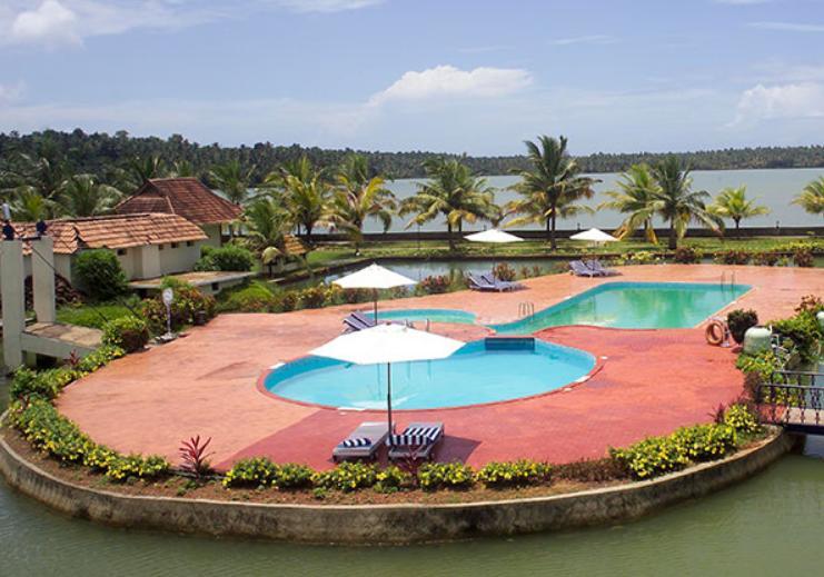 Aquasserenne Kollam Bagian luar foto