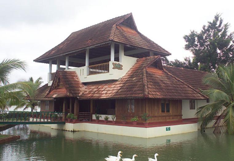 Aquasserenne Kollam Bagian luar foto