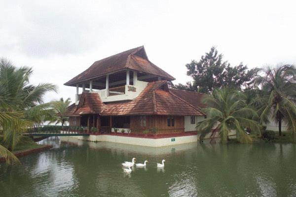 Aquasserenne Kollam Bagian luar foto